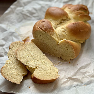 Vegan Hefezopf